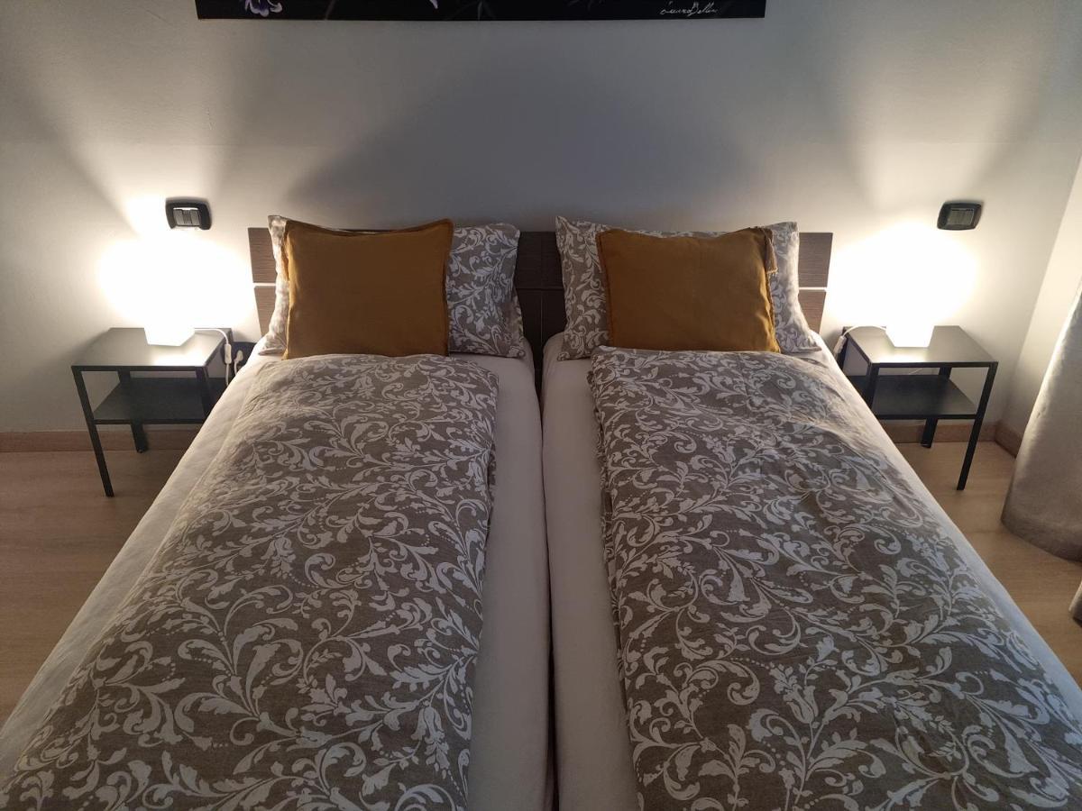 רוברטו Apartments Via Roma מראה חיצוני תמונה